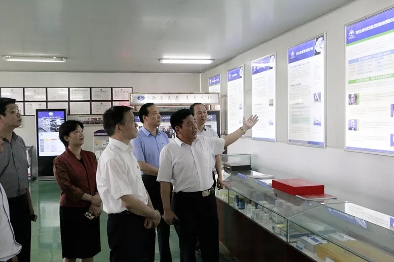 胡五岳市長(zhǎng)來元化生物公司調(diào)研